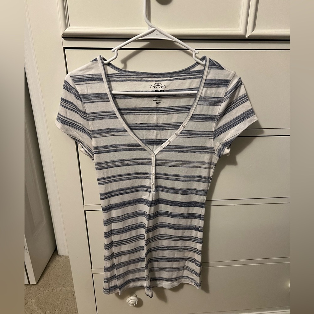 Women’s Old Navy Shirt